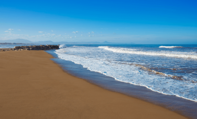 La mejor opción para tú y tu familia; alquiler de chalet en Denia en primera linea de playa
